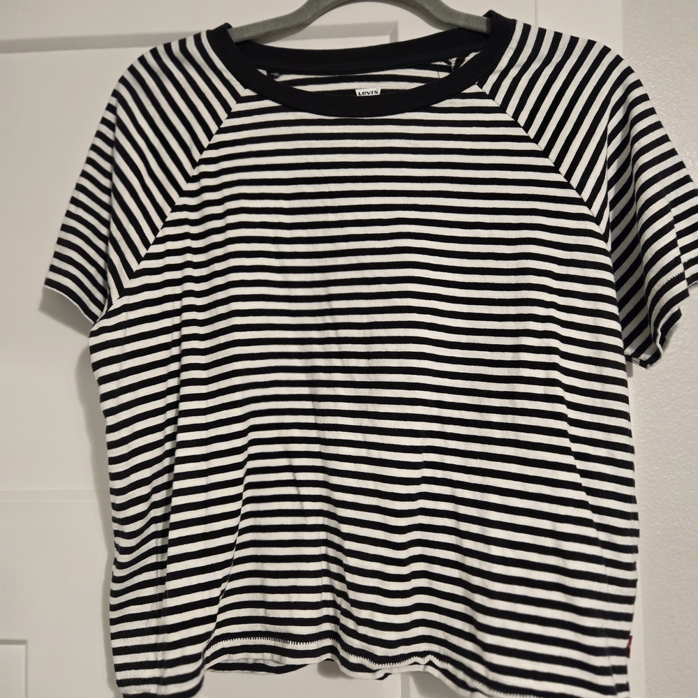 Levi's Black and White Striped Short Sleeve Tee